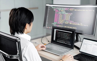 利津 ,php声明和调用变量的符号是什么？